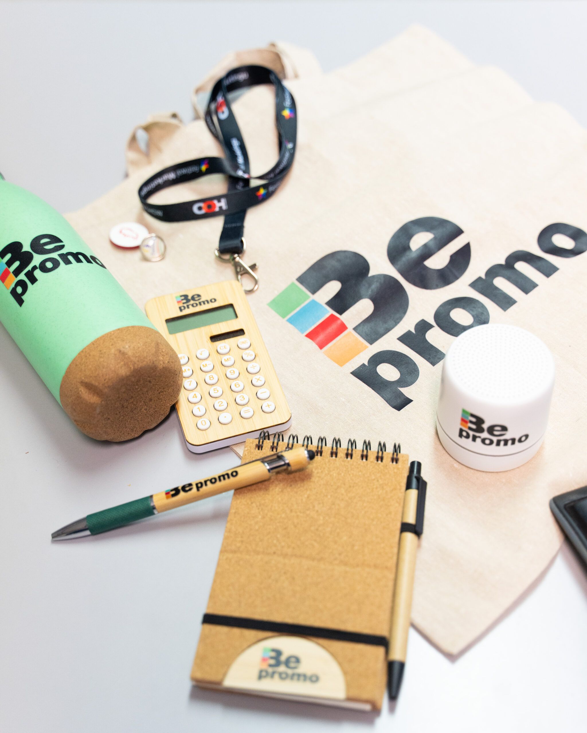 oggettistica e abbigliamento personalizzato - gadget2 scaled 41c7334d