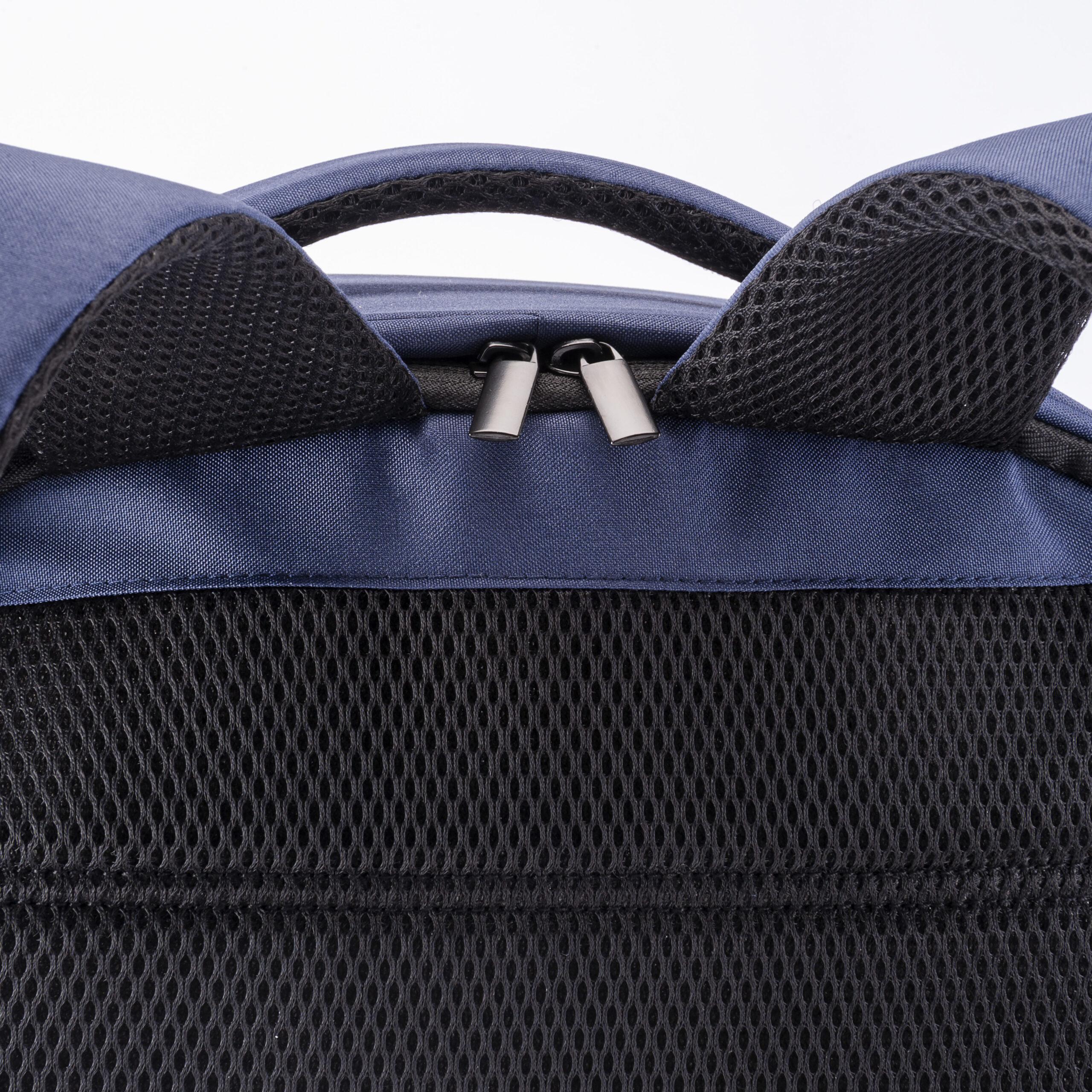 Zaino porta PC in pet riciclato 7 Zaino porta PC in pet riciclato - immagine 7