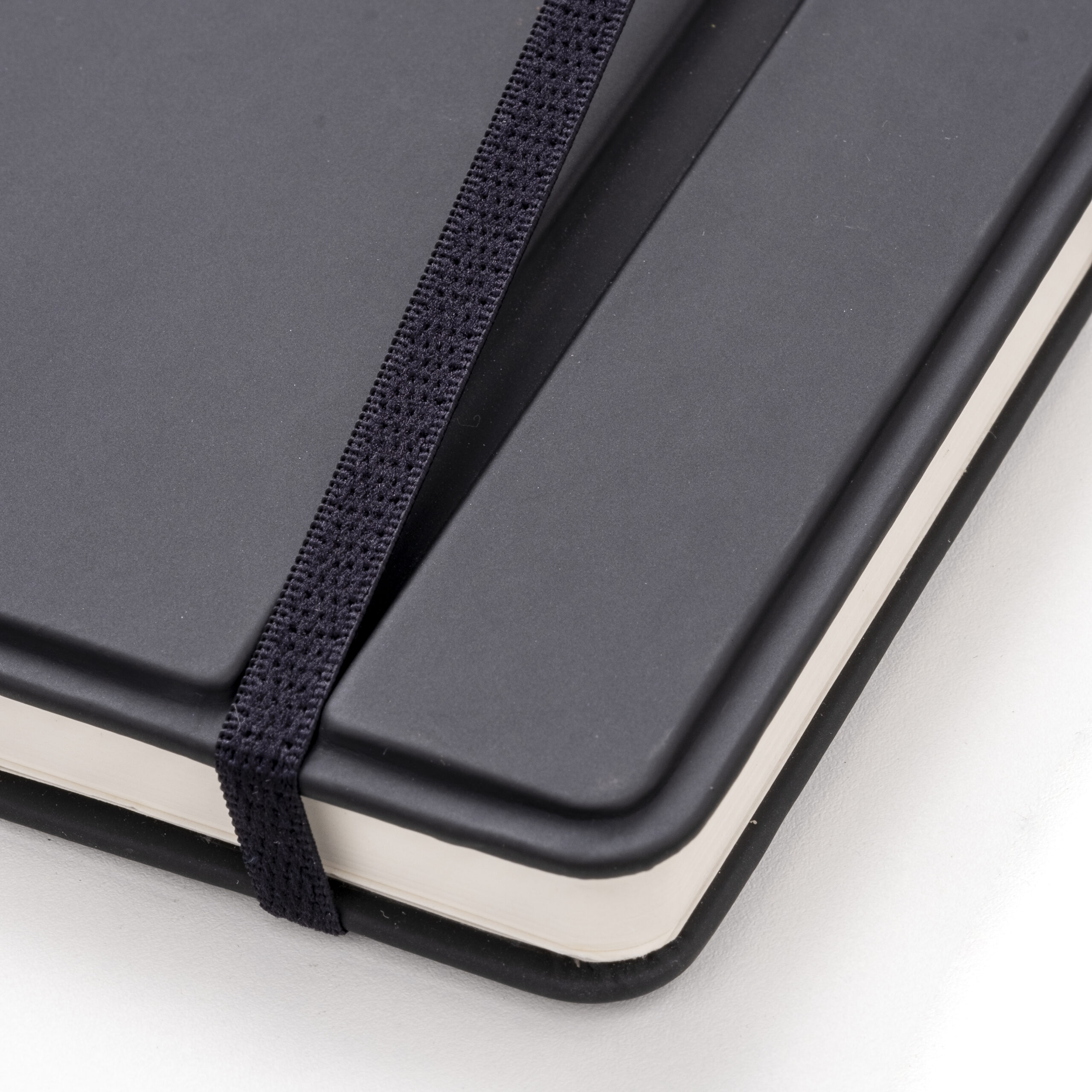 Taccuino formato A5 con copertina rigida in soft PU 7 Taccuino formato A5 con copertina rigida in soft PU - immagine 7